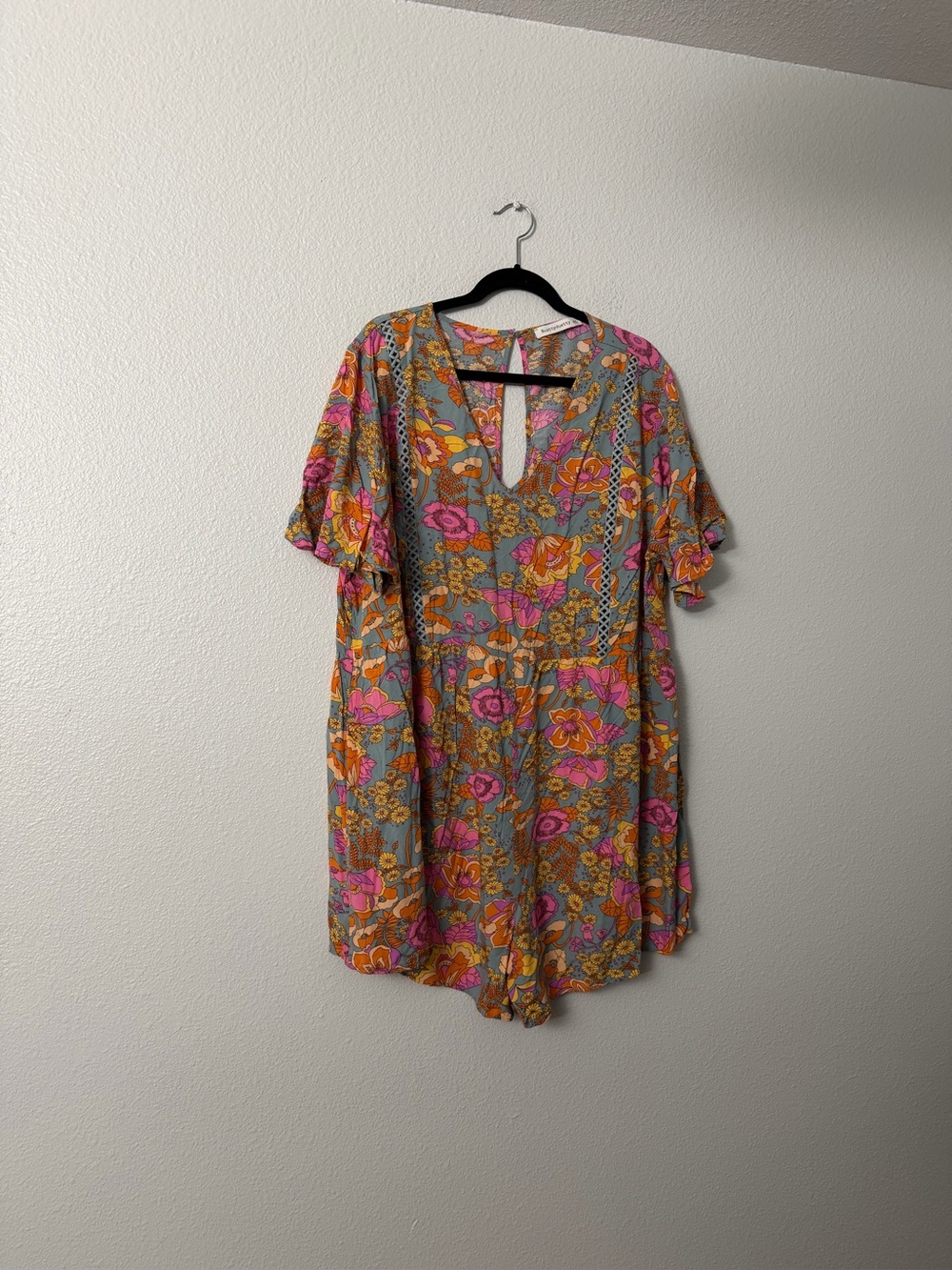 Floral Keyhole Short Sleeve Romper in Multi-Color SZ 4X